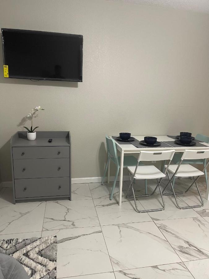 Adorable Suite In Tampa. Exterior foto